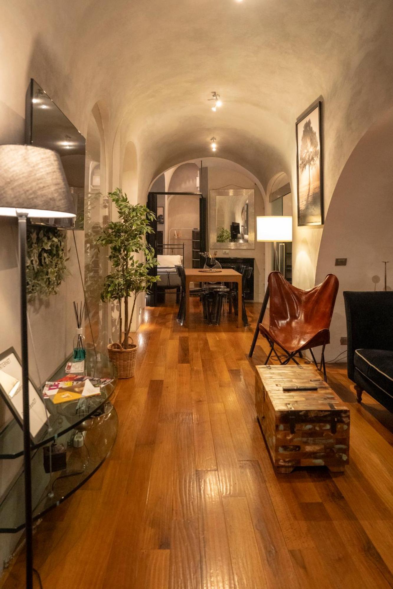 Apartment Domus Ciancaleoni - Colosseum - Rione Monti Rome