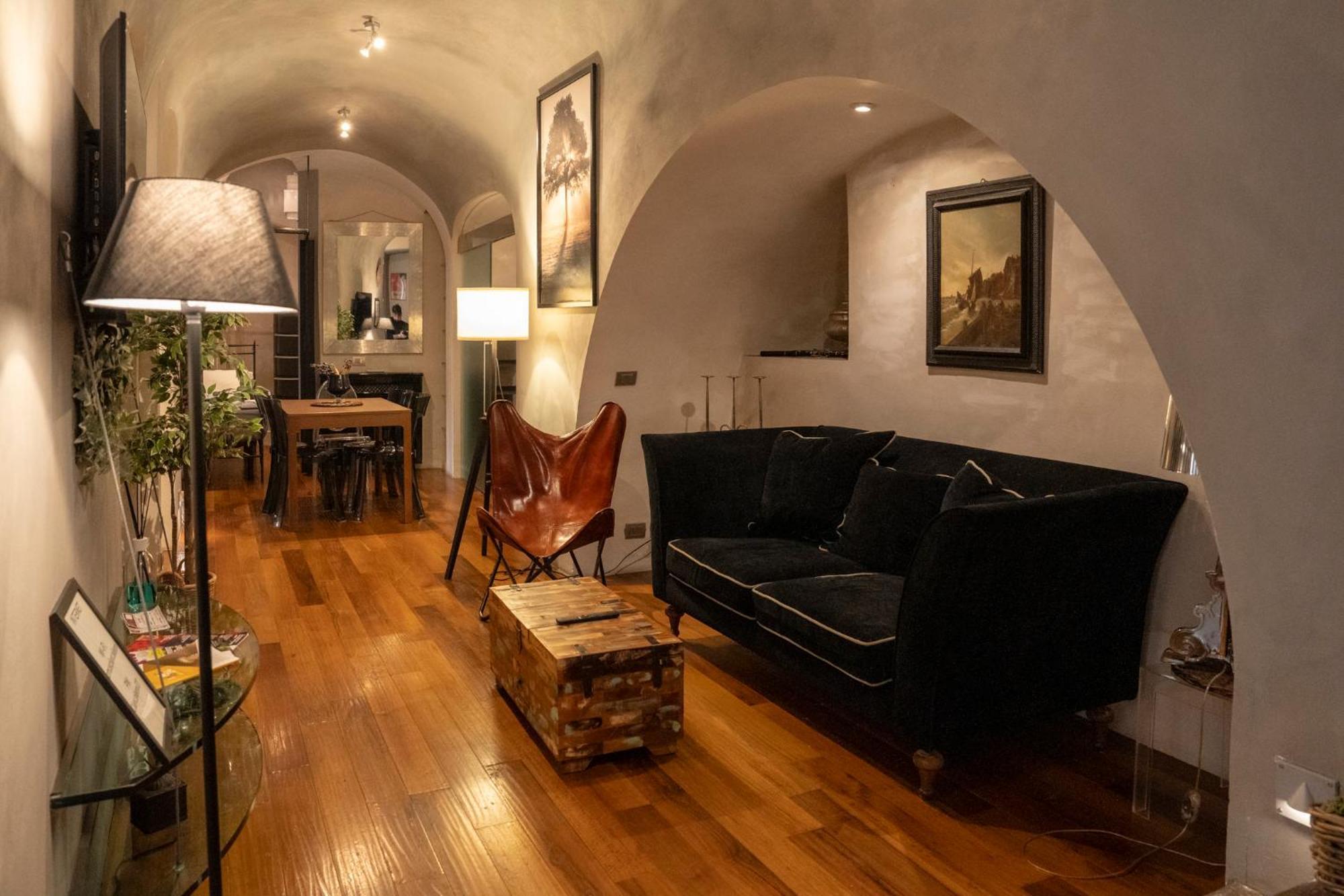 Domus Ciancaleoni - Colosseum - Rione Monti Rome
