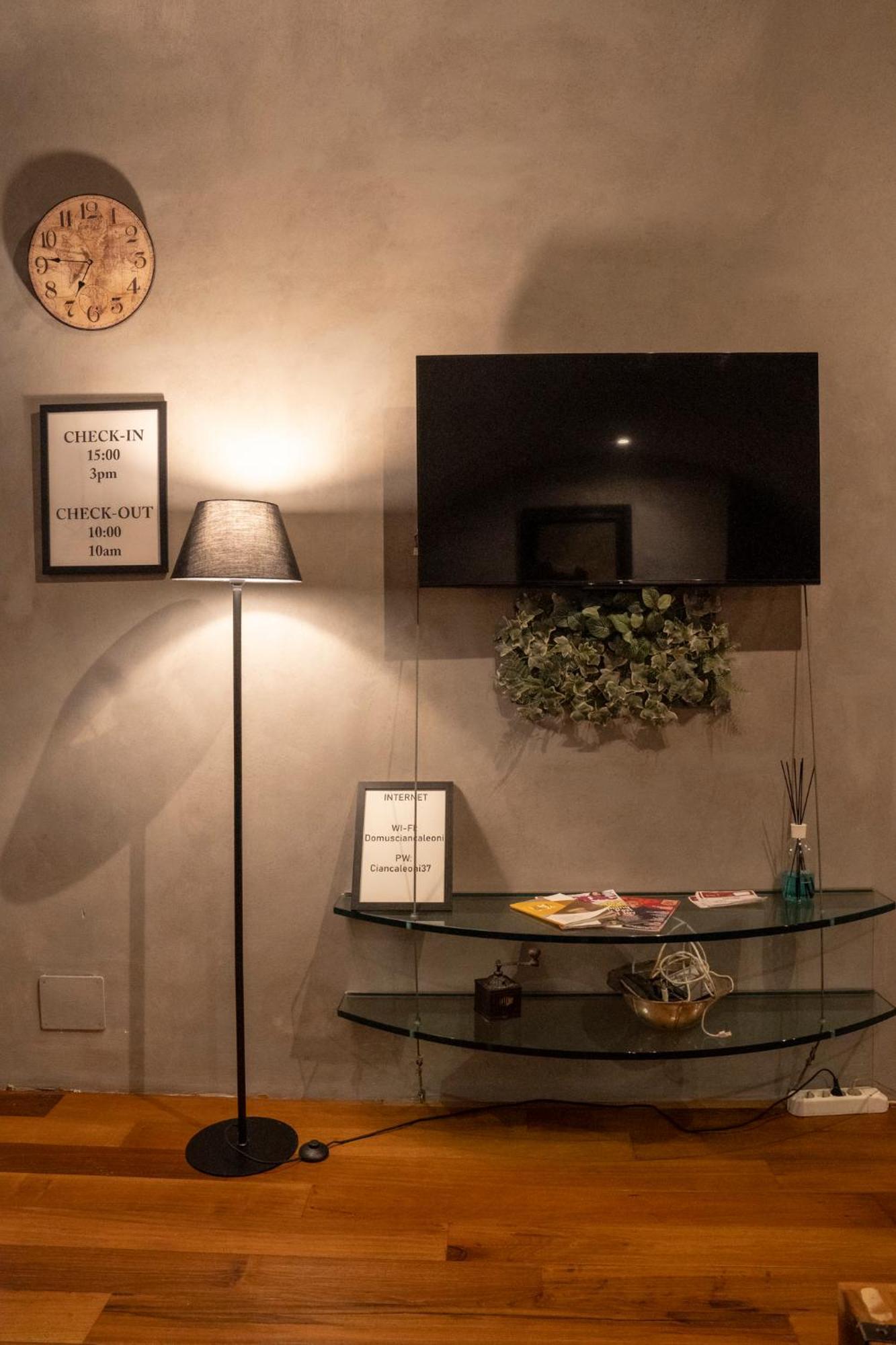 Domus Ciancaleoni - Colosseum - Rione Monti Apartment *