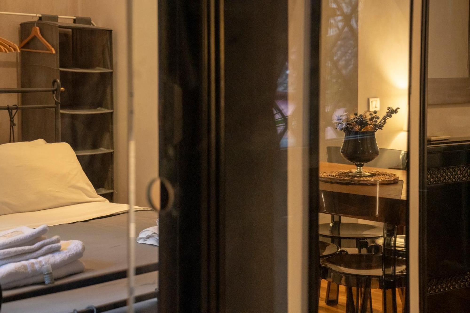 Domus Ciancaleoni - Colosseum - Rione Monti Apartment