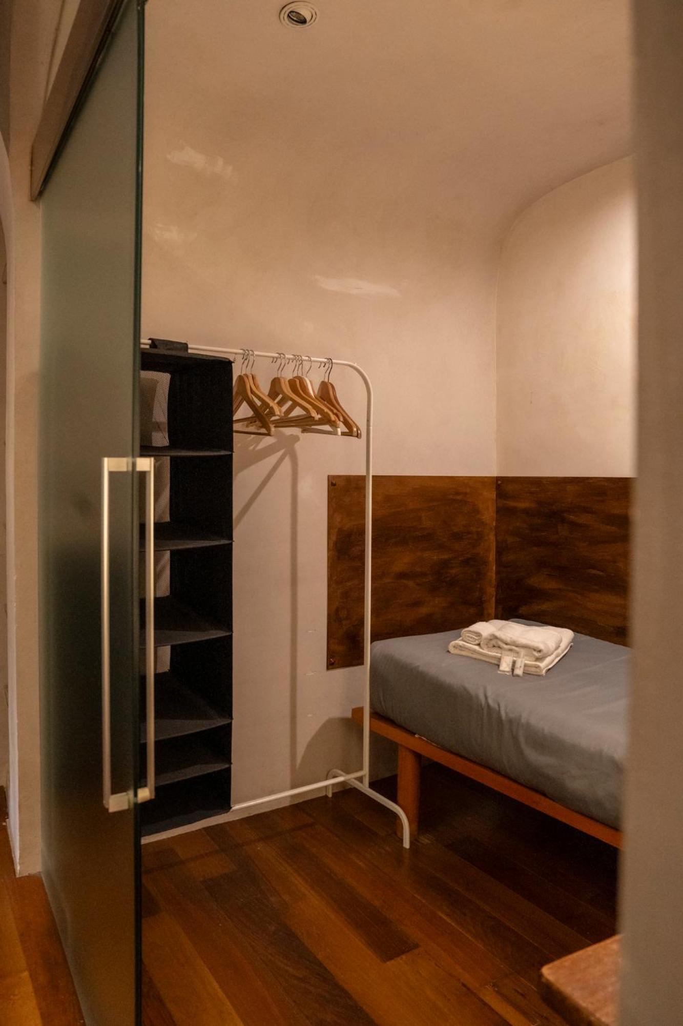 Apartment Domus Ciancaleoni - Colosseum - Rione Monti *