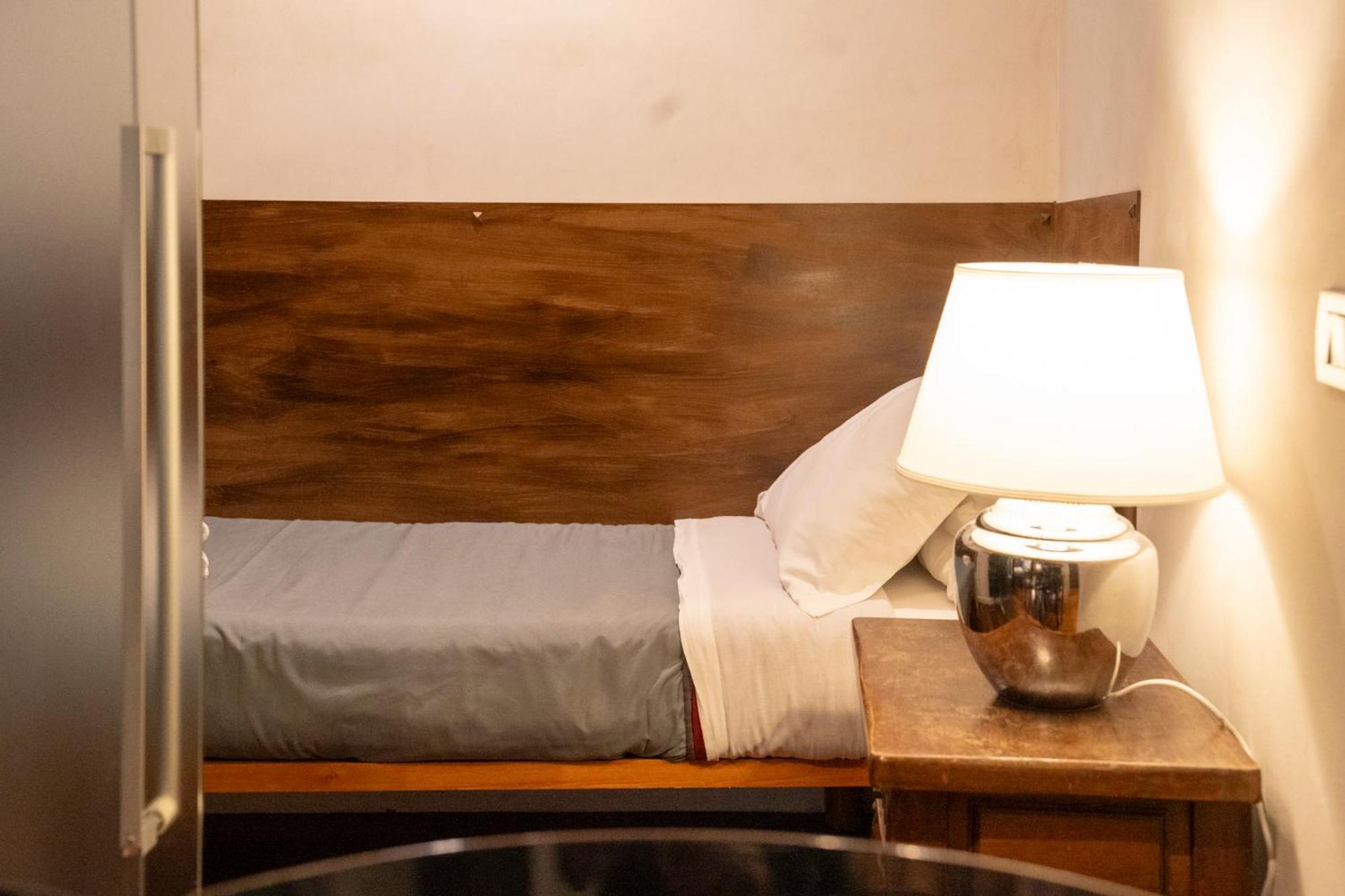 Apartment Domus Ciancaleoni - Colosseum - Rione Monti