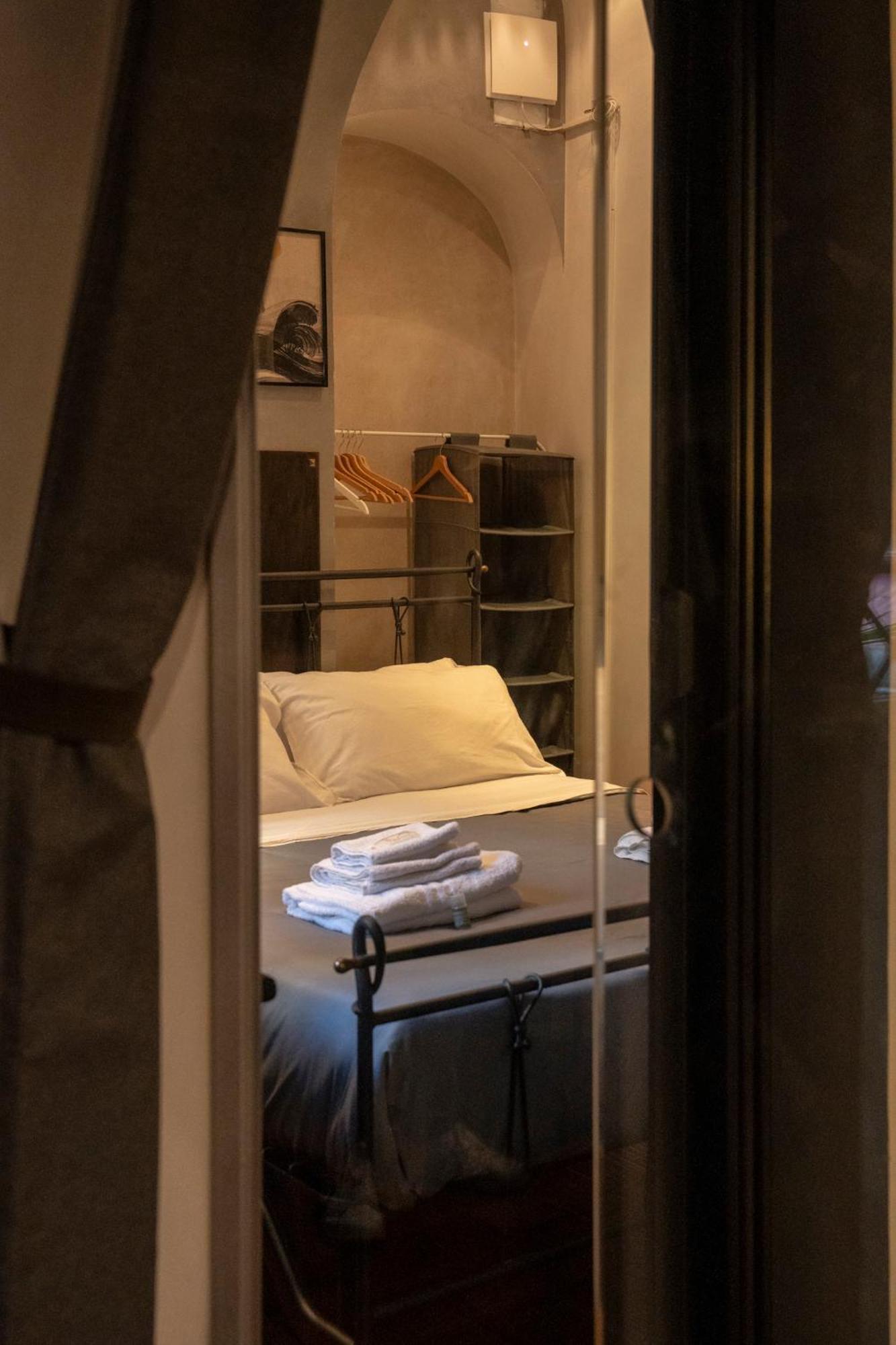 Domus Ciancaleoni - Colosseum - Rione Monti Apartment Rome